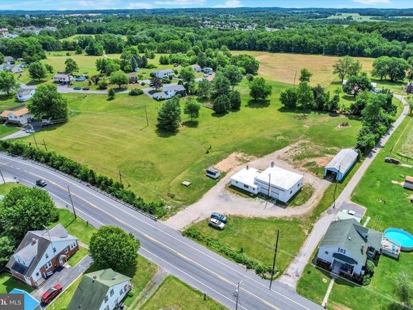 1090 FREDERICK PIKE, LITTLESTOWN, PA 17340