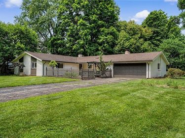 460 Deauville Drive, Washington TWP, OH 45429