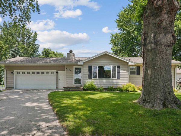 4702 Leslee Lane, Waterloo, IA 50701