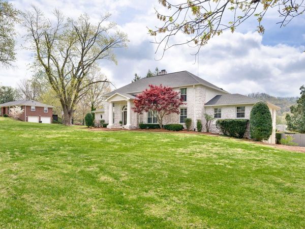 1937 Shamrock Dr , Brentwood, TN 37027