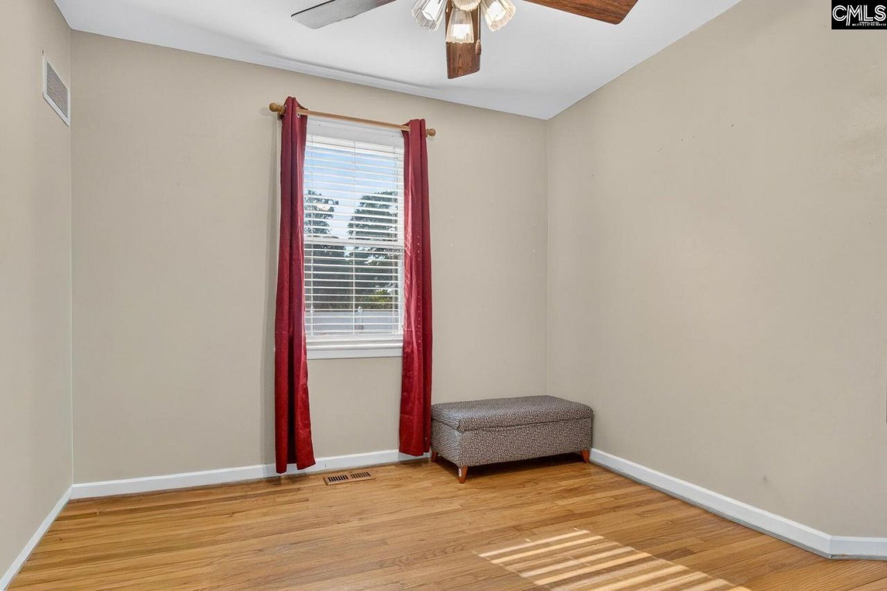 56 Woodlawn Terrace  Photo 17