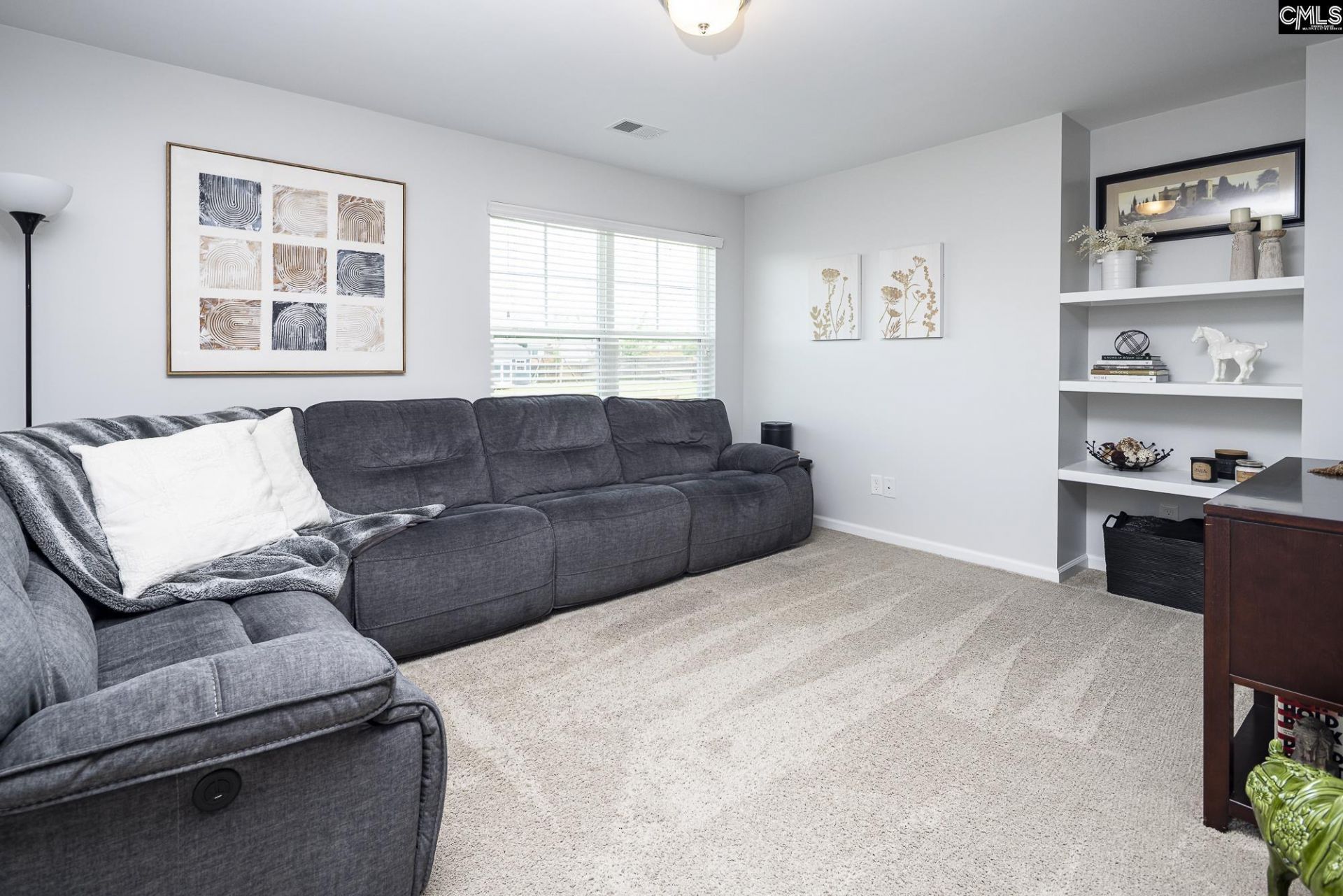 515 Winterfield Drive Photo 4