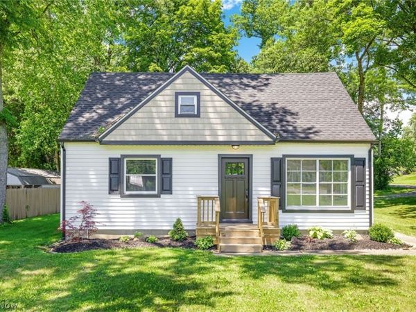 1371 Krumroy Road , Akron, OH 44306