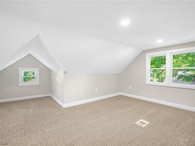 1371 Krumroy Road, Akron, OH 44306 Photo 14