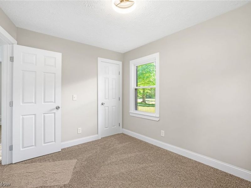 1371 Krumroy Road, Akron, OH 44306 Photo 9