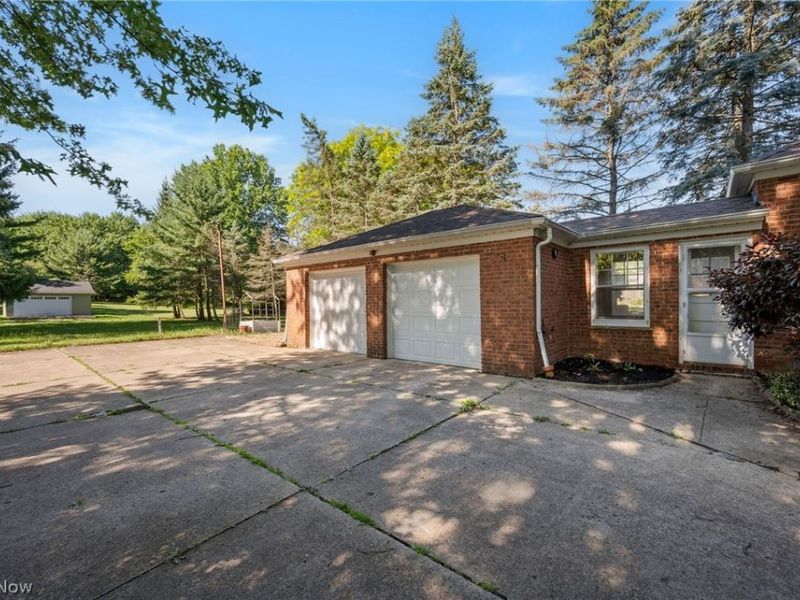 6832 Hillside Road, Independence, OH 44131 Photo 3