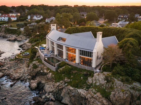 25 Rockyledge Road, Swampscott, MA 01907