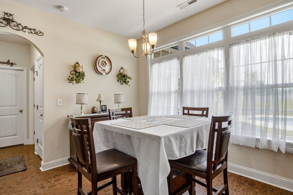 2117 Kara Dr. Photo 17