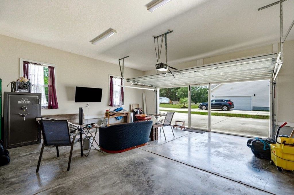 2117 Kara Dr. Photo 35