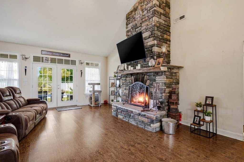 2117 Kara Dr. Photo 5