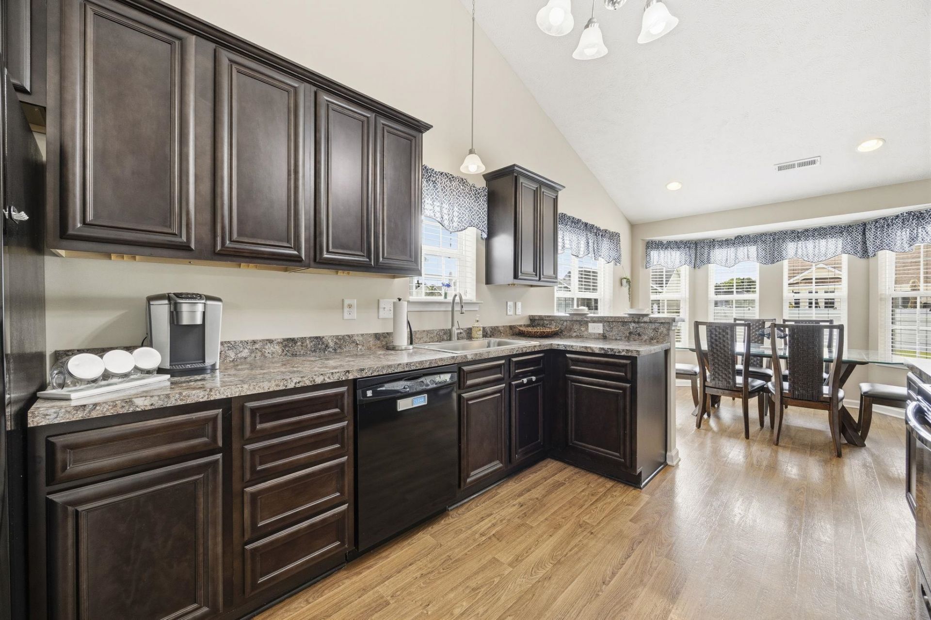 1077 Lizzie Ln. Photo 14