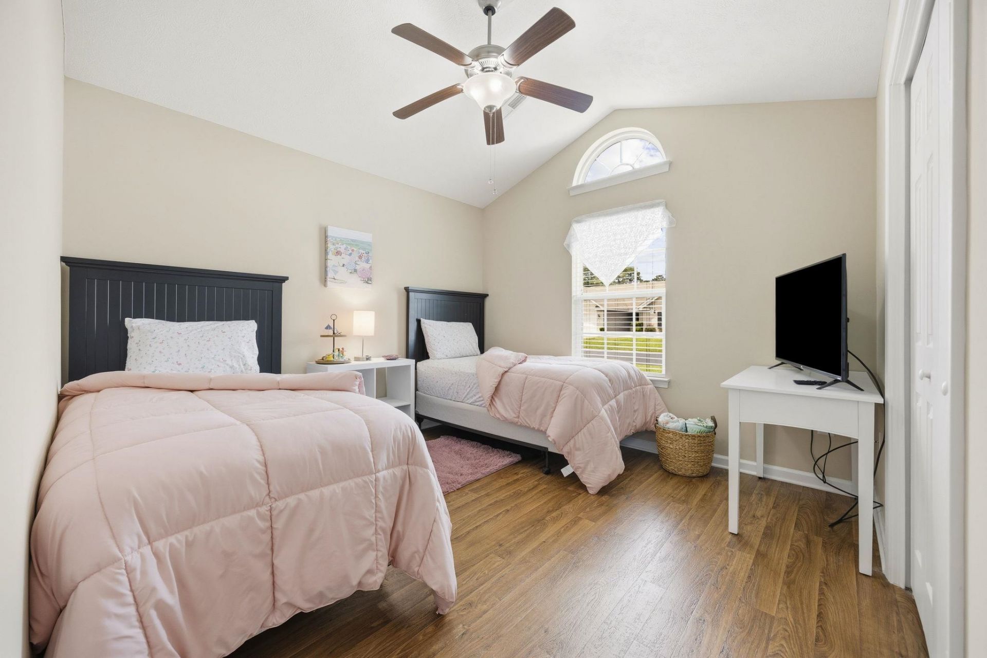 1077 Lizzie Ln. Photo 26