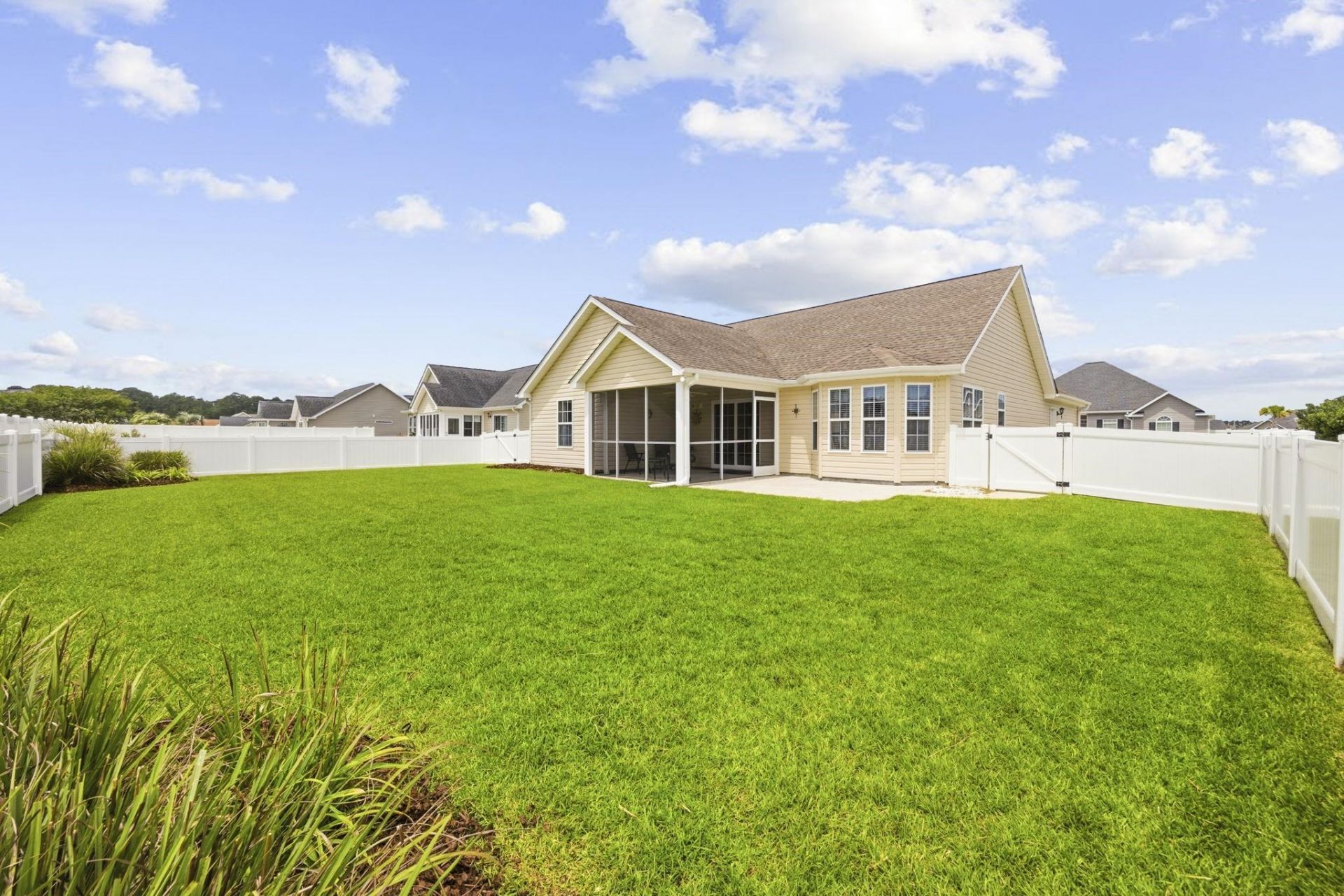 1077 Lizzie Ln. Photo 32