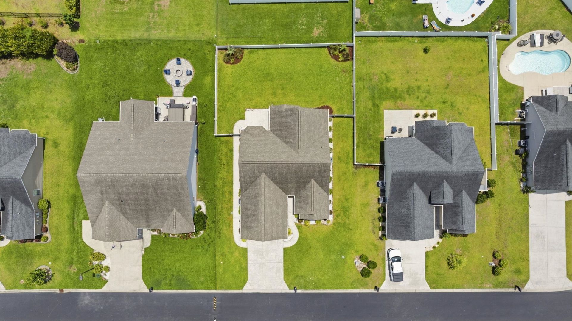 1077 Lizzie Ln. Photo 34