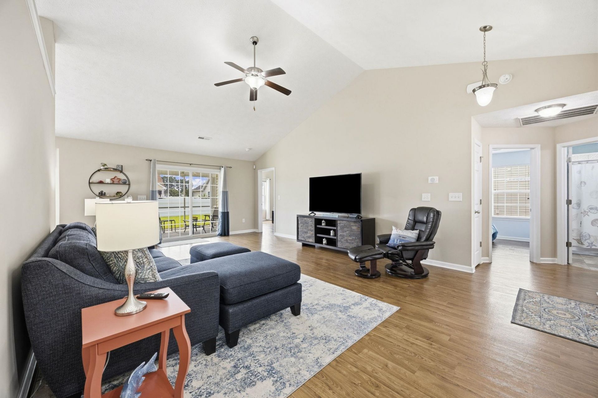 1077 Lizzie Ln. Photo 5