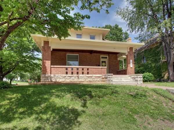 1601 STATE Street, Quincy, IL 62301