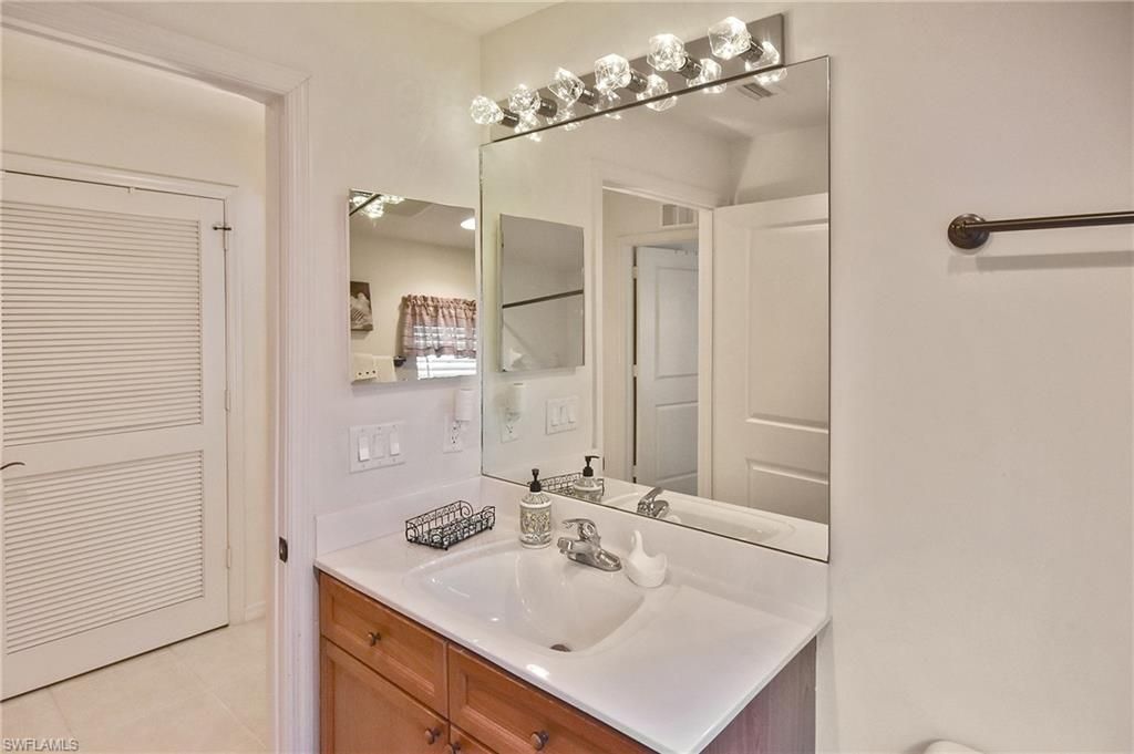 10021 Lake Cove Dr , Unit 101, Fort Myers, FL 33908 Photo