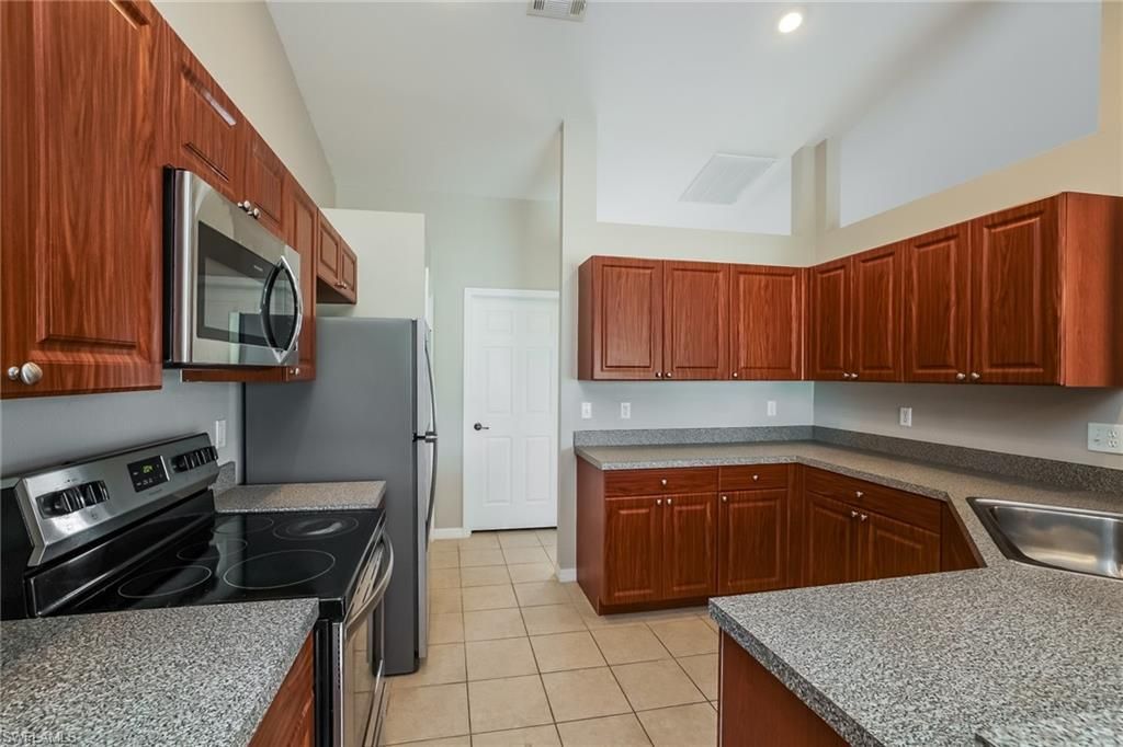 3201 42nd St Sw, Lehigh Acres, FL 33976 Photo