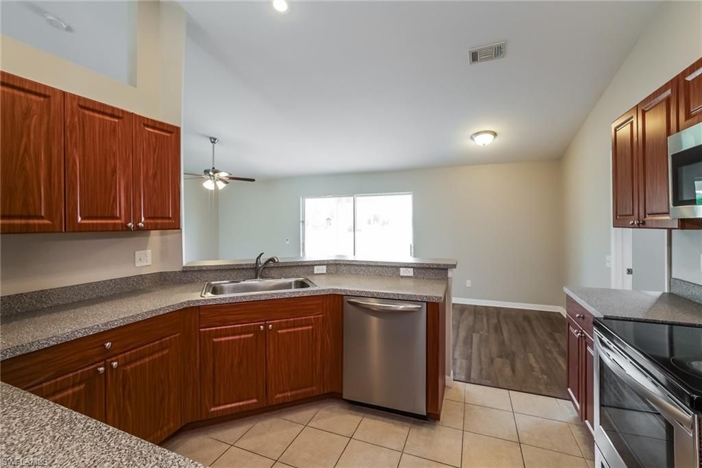 3201 42nd St Sw, Lehigh Acres, FL 33976 Photo