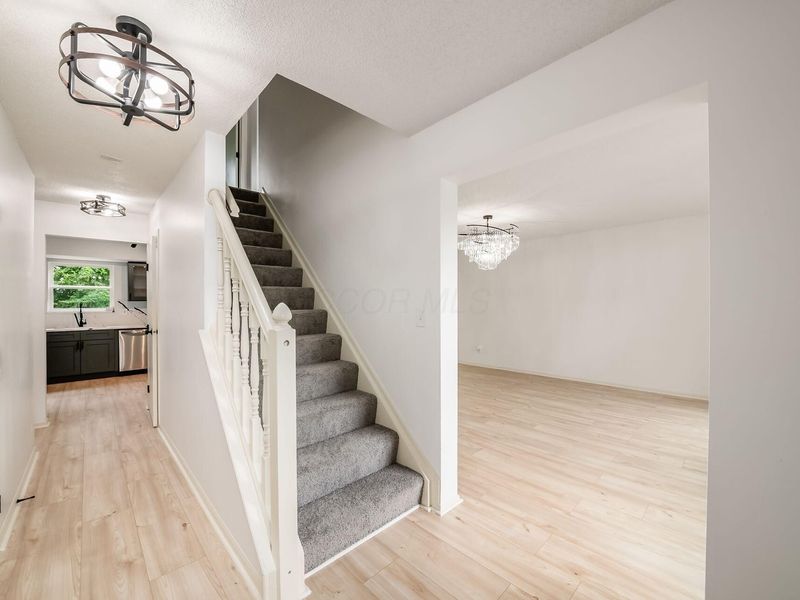 6428 Berry Pond Way, Canal Winchester, OH 43110 Photo 5