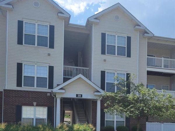 39 Kassebaum Lane, Unit 102, St Louis, MO 63129