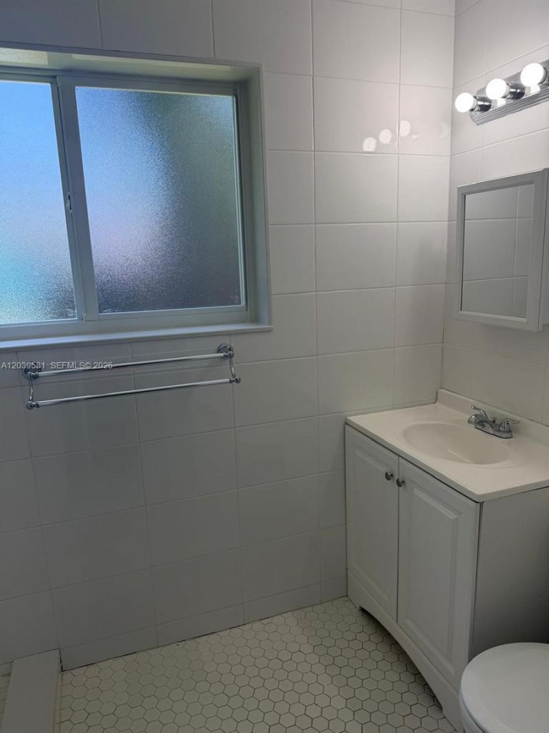 245 SW 24th Rd , Miami, FL 33129 Photo