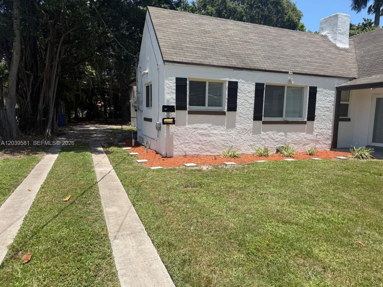 245 SW 24th Rd , Miami, FL 33129 Photo