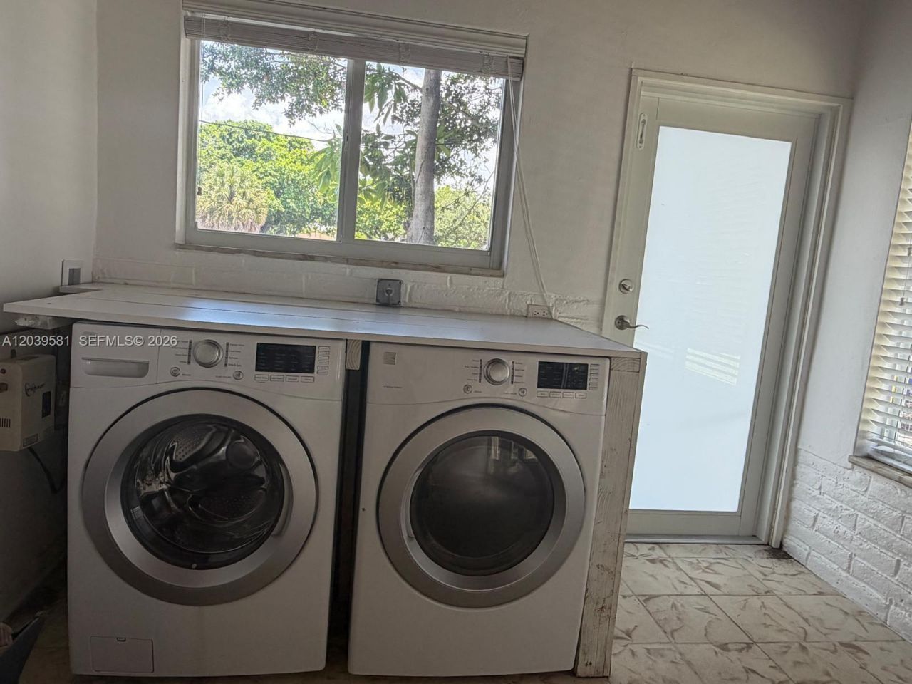 245 SW 24th Rd , Miami, FL 33129 Photo