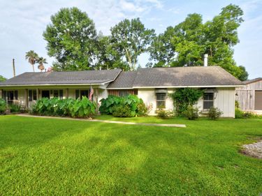23065 Elberta Ln, Zachary, LA 70791