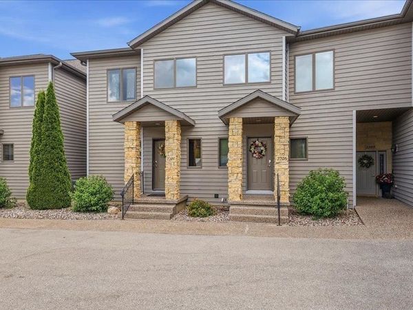 2205 N Riverview Street, Bellevue, IA 52031