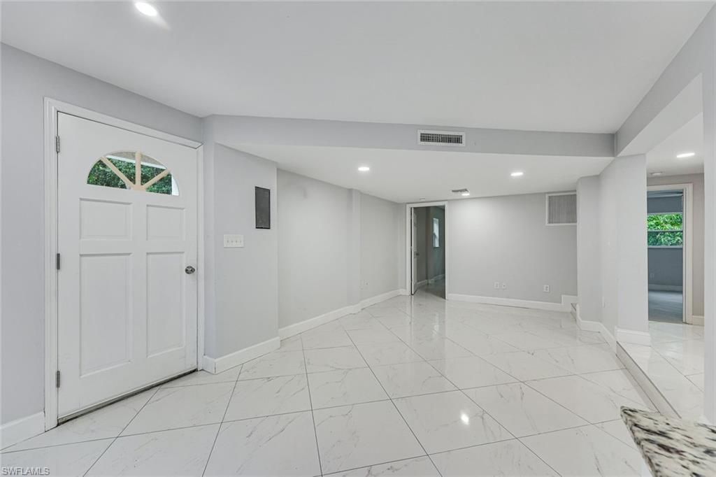 605 12th Ave Ne, Naples, FL 34120 Photo