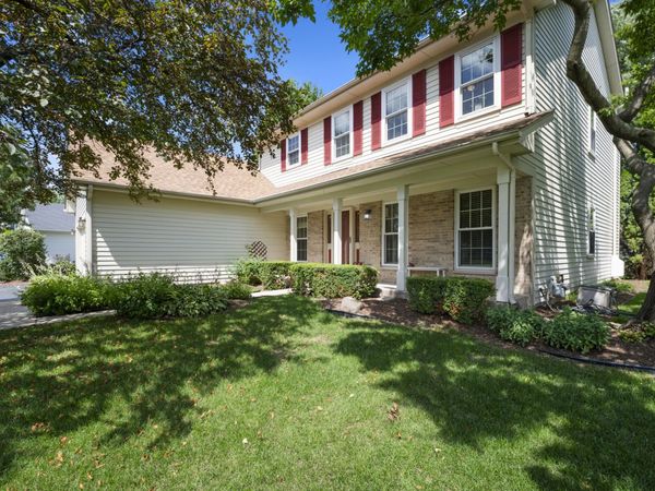 2755 Bluewater Circle, Naperville, IL 60564
