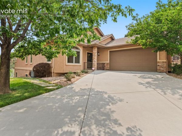 2425 Mesa Crest Grove, Colorado Springs, CO 80904