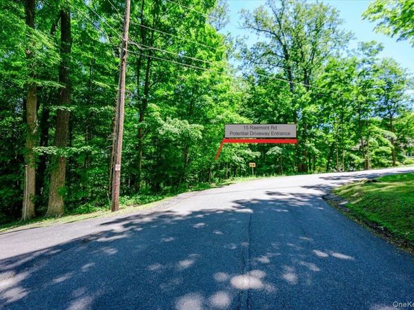 15 Raemont Road , Granite Springs, NY 10527