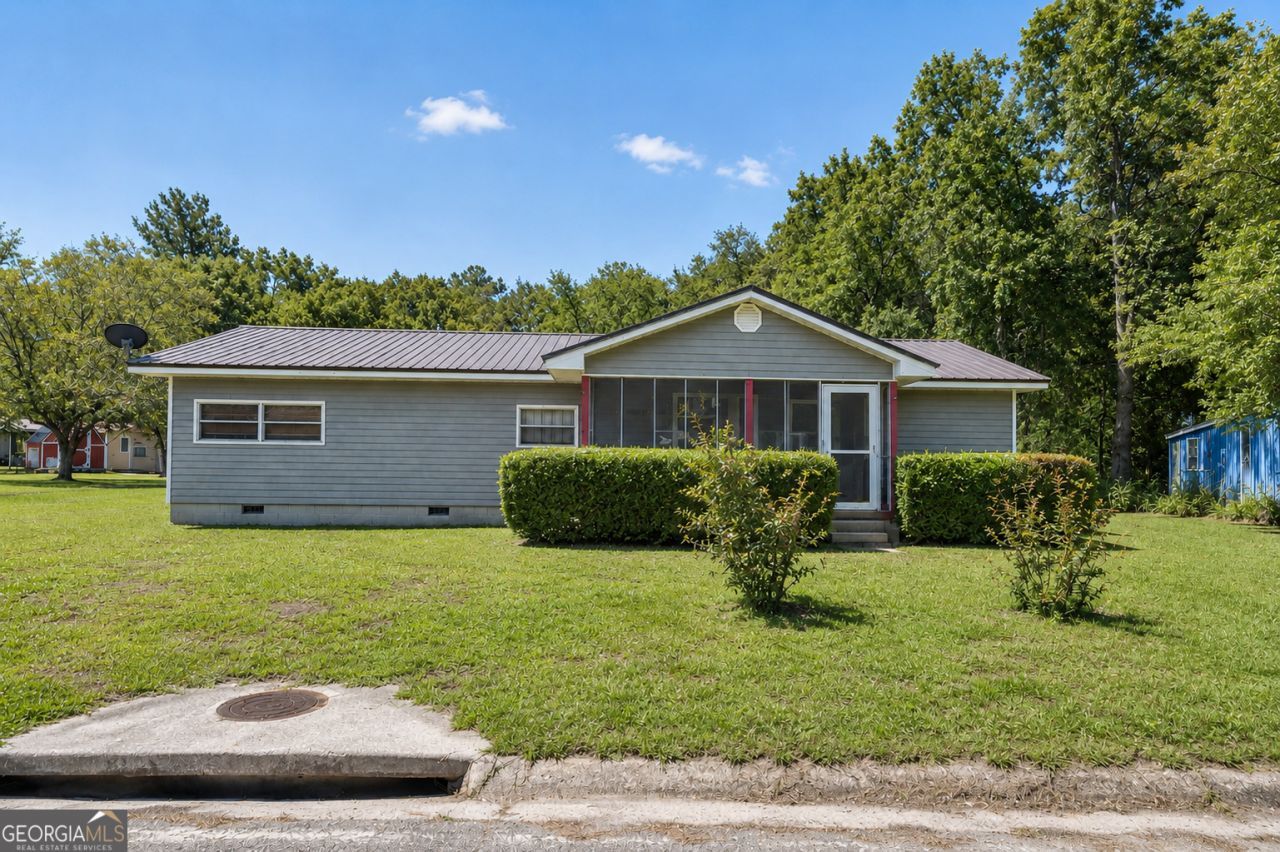 1680 Marion Street, Waycross, GA 31501 Main Photo