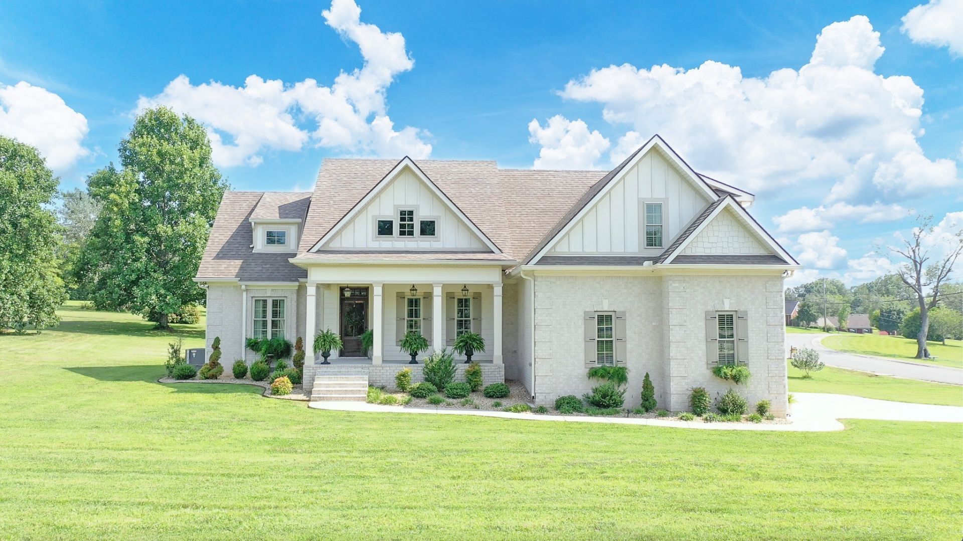 204 Green Hills Dr, Shelbyville, TN 37160 Main Photo