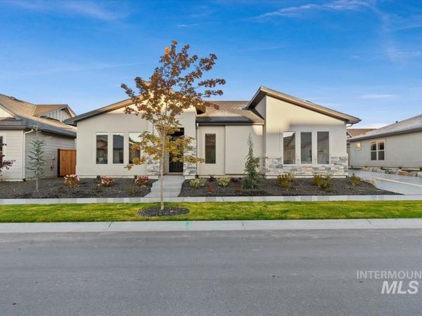 11141 S Corballis Ln, Kuna, ID 83634