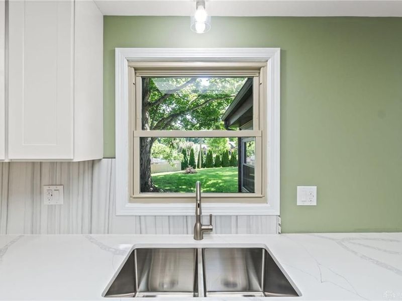 2184 Shadowood Circle, Bellbrook, OH 45305 Photo 10