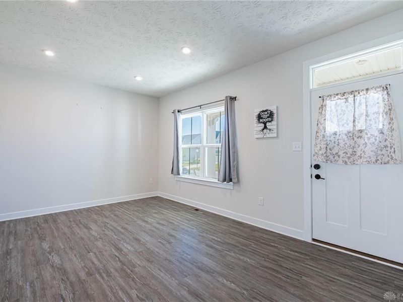 5040 Catalpa Drive, Tipp City, OH 45371 Photo 2