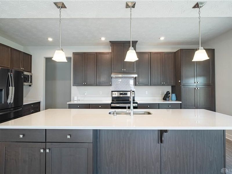 5040 Catalpa Drive, Tipp City, OH 45371 Photo 3