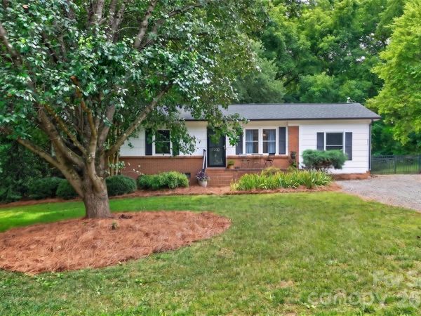 835 Edgewater Drive , Belmont, NC 28012