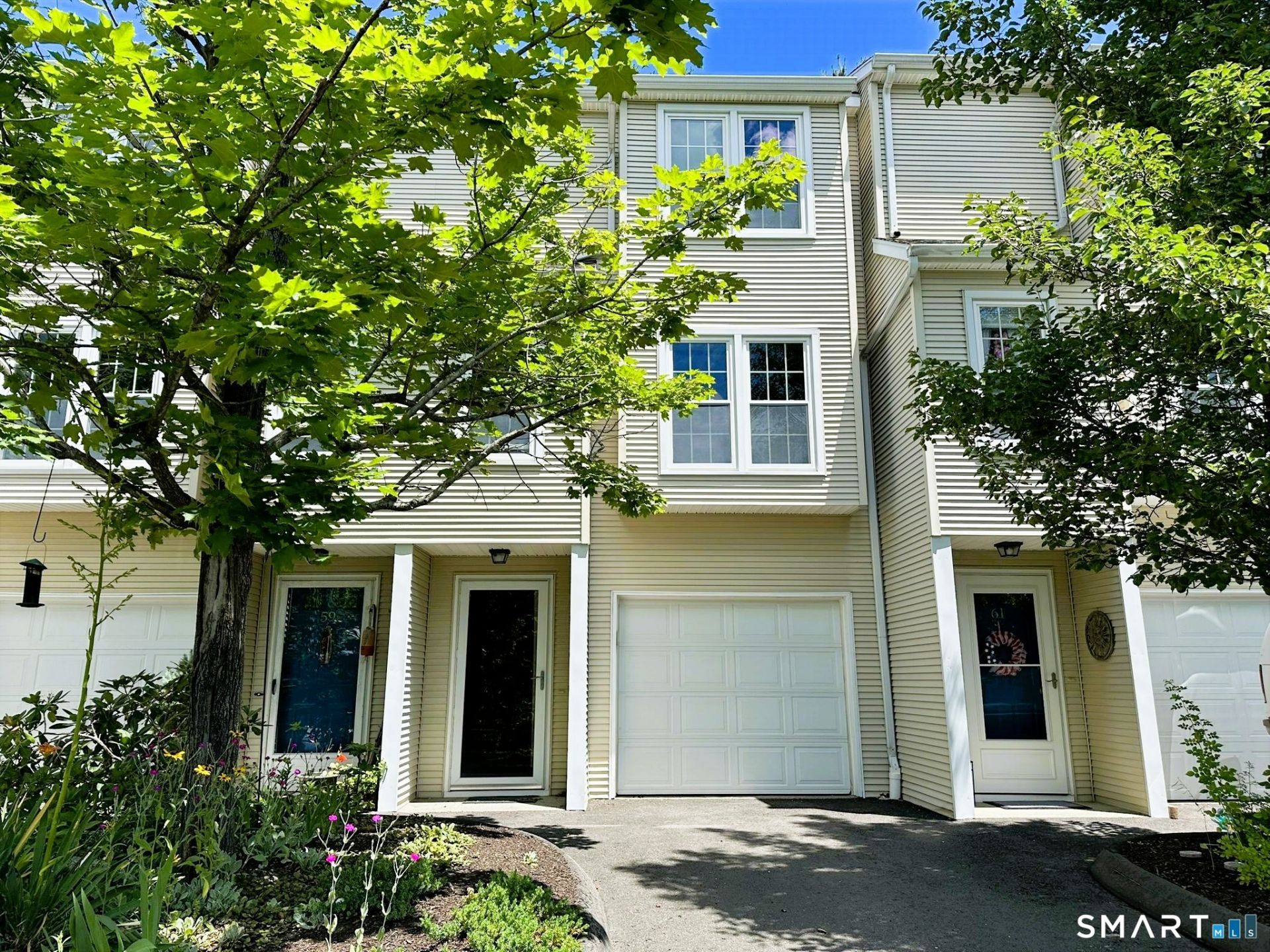 380 Hitchcock, Unit 60, Waterbury, CT 06705 Main Photo