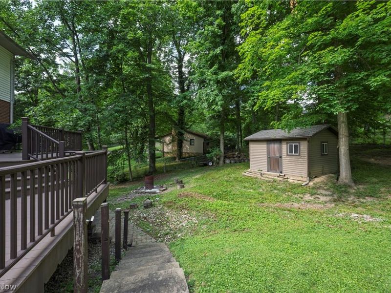 2300 Beechwood Drive NW, Dover, OH 44622 Photo 11