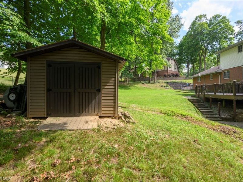 2300 Beechwood Drive NW, Dover, OH 44622 Photo 13