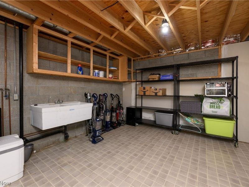 2300 Beechwood Drive NW, Dover, OH 44622 Photo 40