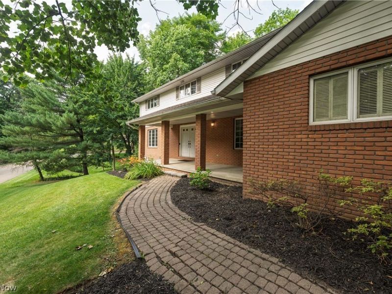 2300 Beechwood Drive NW, Dover, OH 44622 Photo 5