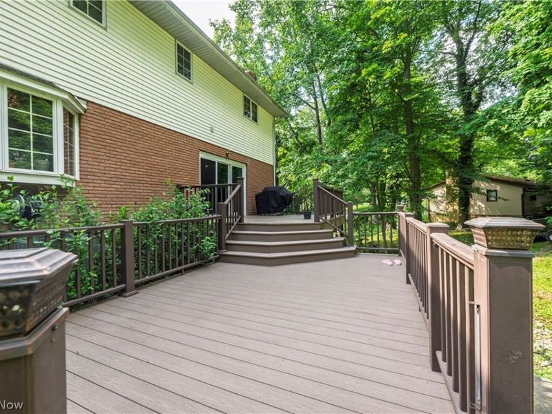2300 Beechwood Drive NW, Dover, OH 44622 Photo 7