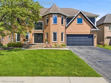 23030 Kristy Lane, Southfield, MI 48033