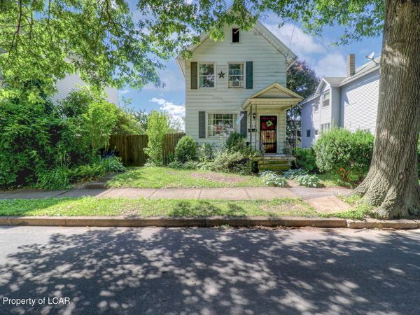 318 Ridge Avenue, Kingston, PA 18704