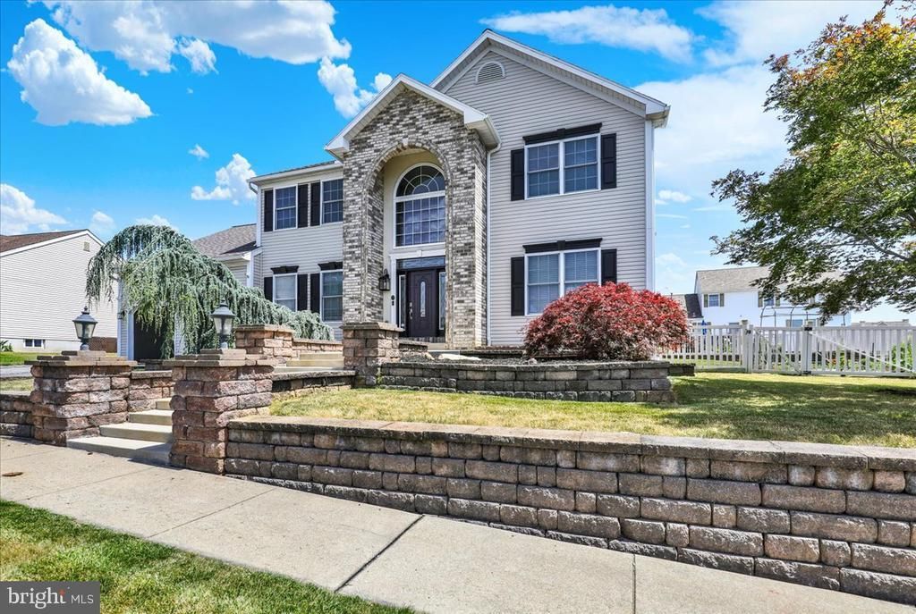 22 SHELLY DRIVE, READING, PA 19608